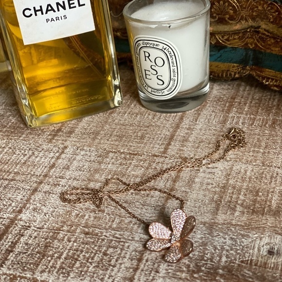 𝅺rose gold plated micropavé flower necklace - Picture 11 of 11
